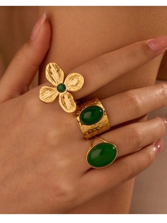 Anthropologie Jewelry - Green stone ring Q1029
